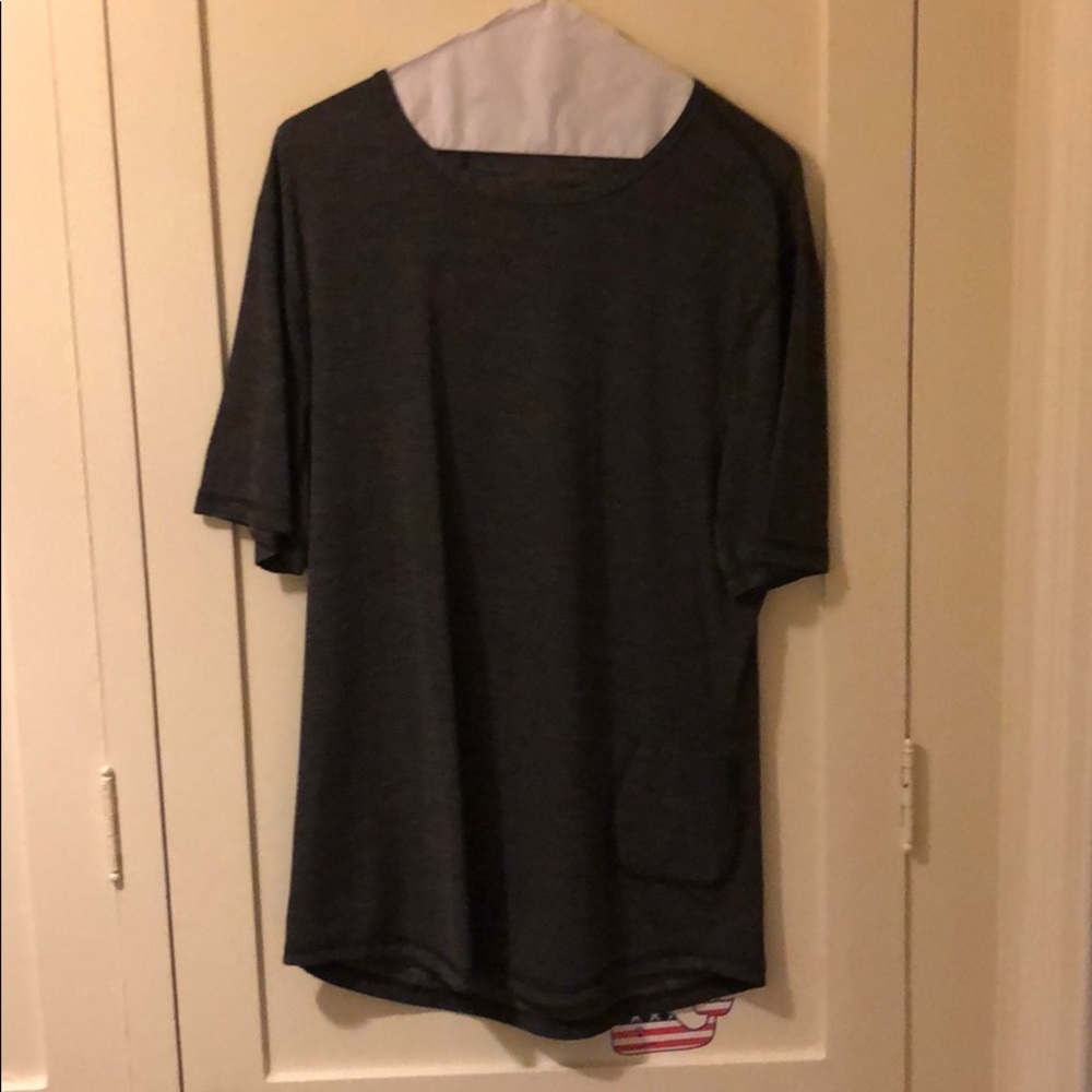 Lululemon short sleeve shirt